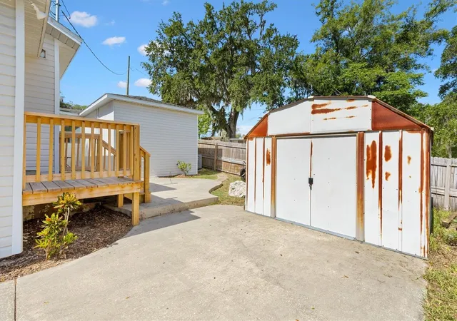 Photo 3 of Single family home for sale at 2000 South St, Leesburg, FL 34748 | MLS# G5114284 | Listing updated on 2026-09-16