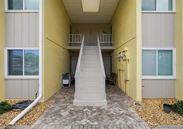 2nd image of 101 Louella Ln #2, Nokomis, FL 34275 | MLS# TB8523162