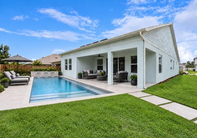 Photo 2 of Single family home for sale at 19307 Banfield Pl, Orlando, FL 32827 | MLS# O6419912 | Listing updated on 2026-09-25