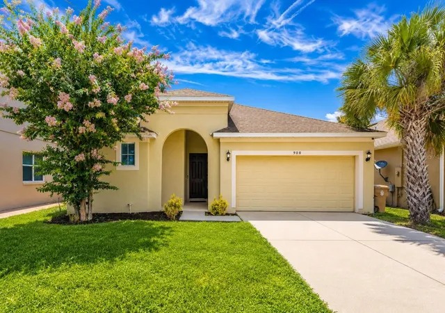 Photo 2 of Sale Pending at 908 Marisa Ln, Kissimmee, FL 34744 | MLS# TB8523179 | Listing updated on 2026-09-15