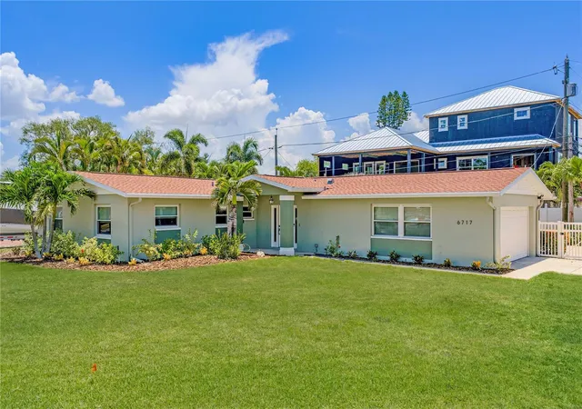 Photo 1 of Single family home for sale at 6717 Cardinal Dr S, Saint Petersburg, FL 33707 | MLS# TB8523186 | Listing updated on 2026-10-03