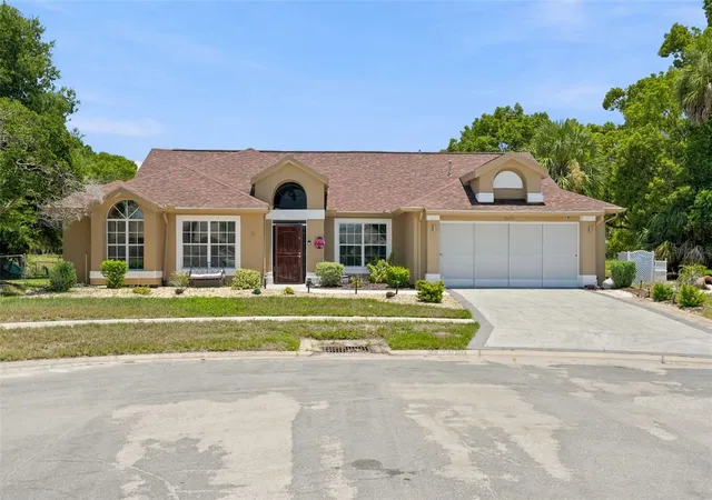 Photo 1 of Single family home for sale at 10296 Windsor Ct, Spring Hill, FL 34608 | MLS# W7887057 | Listing updated on 2026-08-27