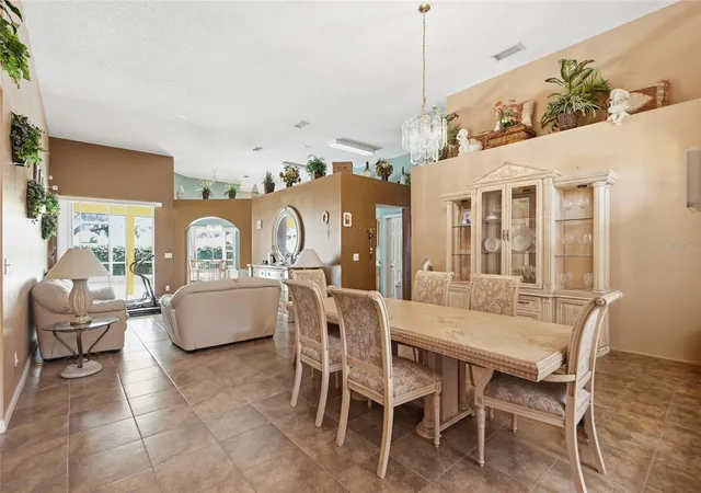 Homes for sale in Riverview, FL | 9602 Sunnyoak Dr, Riverview, FL 33569 | MLS# TB8523192