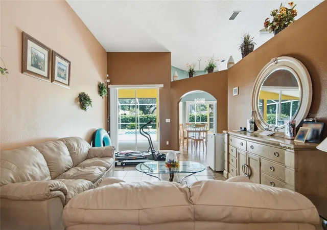 Homes for sale in Riverview, FL | 9602 Sunnyoak Dr, Riverview, FL 33569 | MLS# TB8523192
