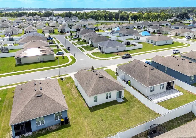 Homes for sale in Auburndale, FL | 524 Burnham Cir, Auburndale, FL 33823 | MLS# L4963063