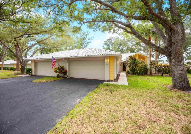 Photo 3 of Single family home for sale at 231 Southampton Ln #277, Venice, FL 34293 | MLS# A4698122 | Listing updated on 2026-09-04