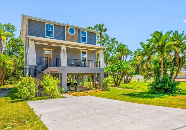 Single family home for sale at 1004 W Henry Ave, TAMPA, FL 33604 | MLS# TB8523207