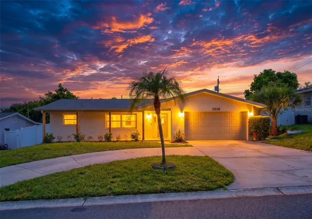 Photo 2 of Single family home for sale at 3538 Shady Blf Dr, Largo, FL 33770 | MLS# TB8523229 | Listing updated on 2026-10-04