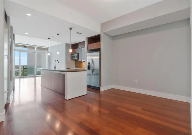 3rd image of 111 N 12Th St #1608, Tampa, FL 33602 | MLS# TB8523231