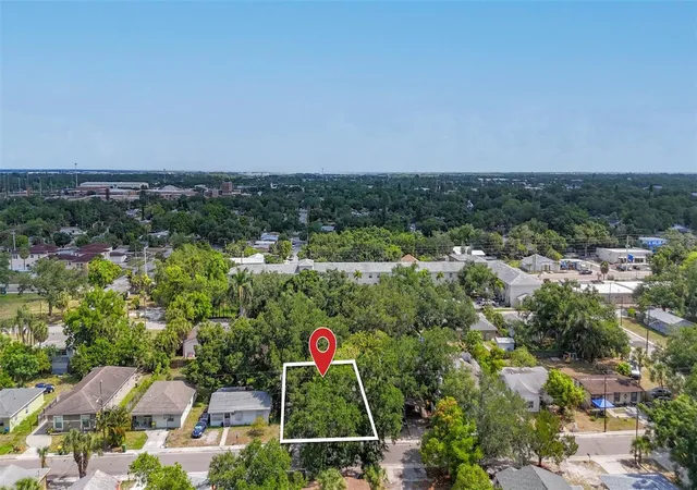 Photo 3 of Single family home for sale at 1679 24th Street, Sarasota, FL 34234 | MLS# O6419970 | Listing updated on 2026-08-07