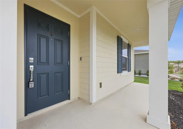 Photo 3 of Single family home for sale at 5215 Tanzanite Dr, Mount Dora, FL 32757 | MLS# O6419971 | Listing updated on 2026-09-22