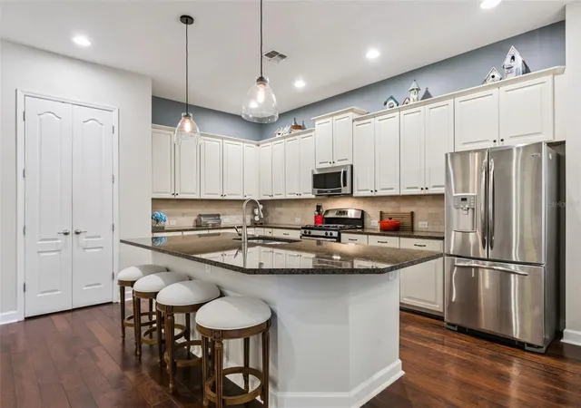 Photo 3 of Single family home for sale at 844 Oakland Park Blvd, Winter Garden, FL 34787 | MLS# O6419976 | Listing updated on 2026-10-10