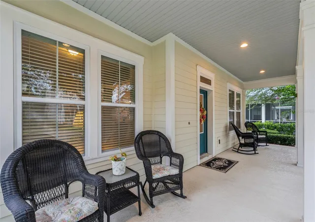 Photo 4 of Single family home for sale at 844 Oakland Park Blvd, Winter Garden, FL 34787 | MLS# O6419976 | Listing updated on 2026-10-10