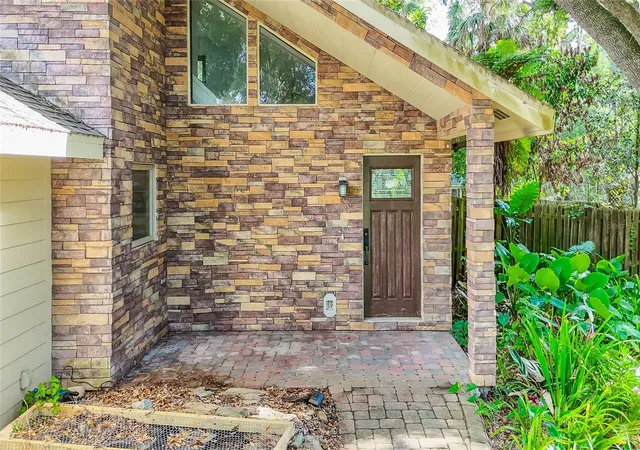 2nd image of 2501 Withy Ct, Tampa, FL 33618 | MLS# TB8523253