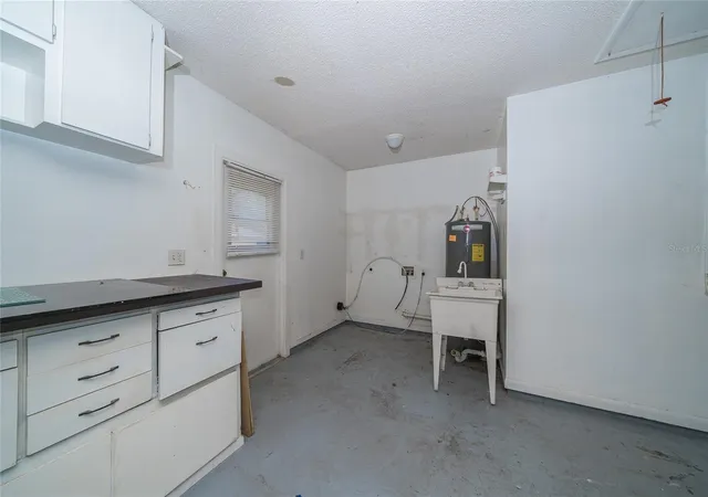 36th image of 2501 Withy Ct, Tampa, FL 33618 | MLS# TB8523253