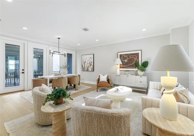 Photo 2 of Townhouse for sale at 3009 1st Avenue N, Saint Petersburg, FL 33713 | MLS# TB8523256 | Listing updated on 2026-10-31