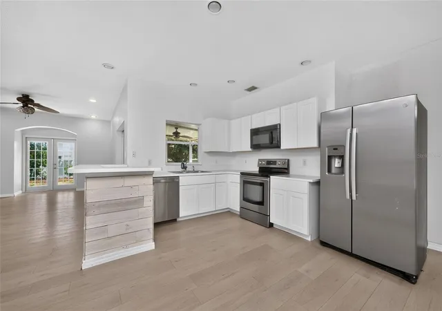 5th image of 11082 Vanessa Ave, Englewood, FL 34224 | MLS# D6147909