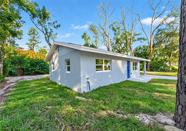 Photo 4 of Single family home for sale at 2240 NW 55th Terrace, Gainesville, FL 32605 | MLS# OM727395 | Listing updated on 2026-10-21