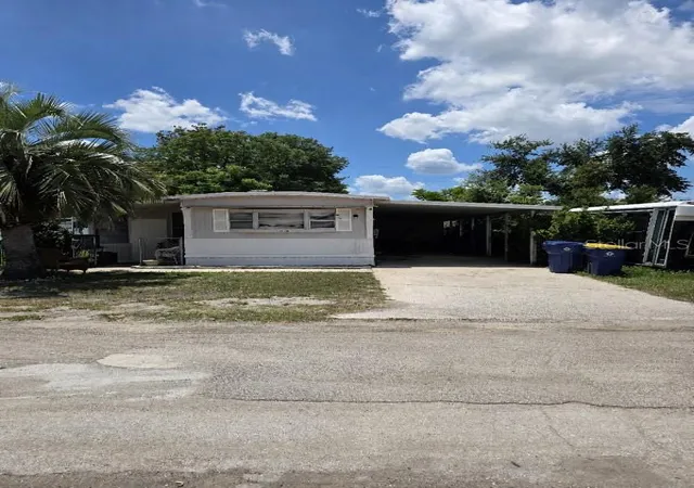 Homes for sale in Zephyrhills, FL | 39108 Ola Ave, Zephyrhills, FL 33542 | MLS# A4698139
