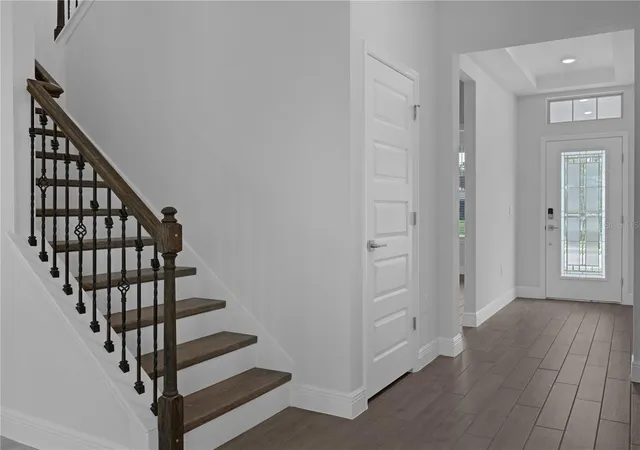 Photo 3 of Sale Pending at 11821 Shine View Ln, Winter Garden, FL 34787 | MLS# O6420002 | Listing updated on 2026-10-13