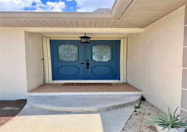 3rd image of 1087 Bay Harbor Dr, Englewood, FL 34224 | MLS# C7527754