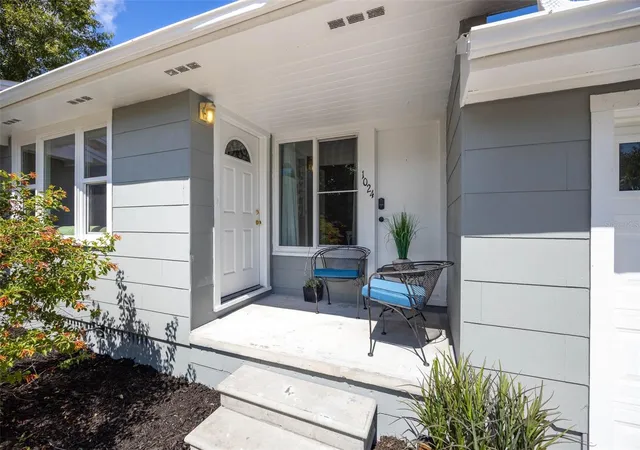 Homes for sale in Dunedin, FL | 1024 Michigan Dr E, Dunedin, FL 34698 | MLS# TB8523281