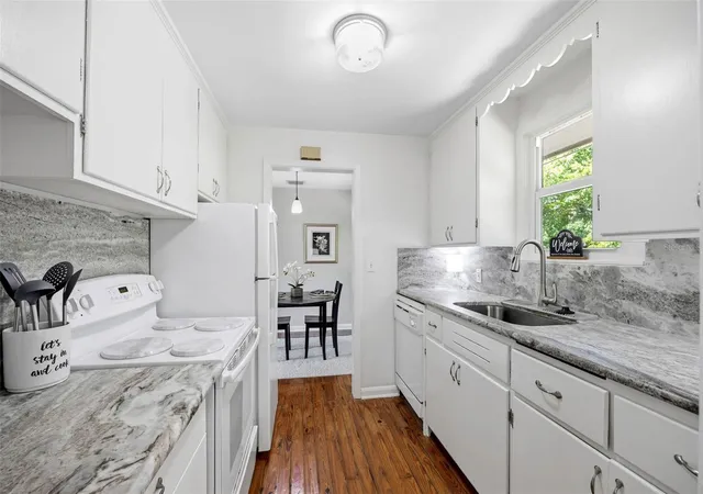 5th image of 1024 Michigan Dr E, Dunedin, FL 34698 | MLS# TB8523281