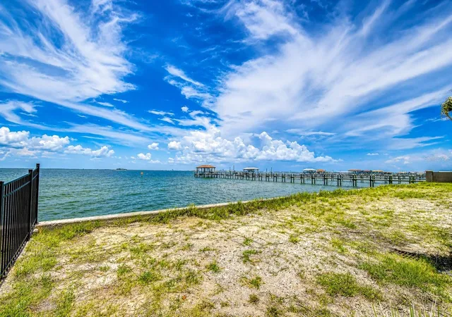 2nd image of 6504 Surfside Blvd, APOLLO BEACH, FL 33572