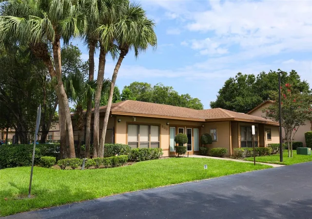 Listing Photo 2 - Condo for sale in building located at 359 Douglas Wy, WINTER GARDEN, FL 34787 - Unit #54
