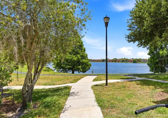 Listing Photo 5 - Condo for sale in building located at 9256 Lake Chase Island Wy, TAMPA, FL 33626