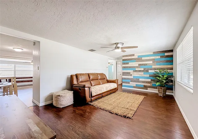 3rd image of 2019 Hess Dr, Holiday, FL 34691 | MLS# TB8523301