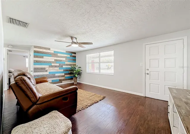 4th image of 2019 Hess Dr, Holiday, FL 34691 | MLS# TB8523301