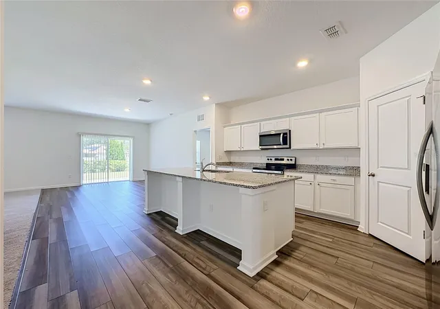 Photo 3 of Single family home for sale at 1349 Anchor Bnd Dr, Ruskin, FL 33570 | MLS# TB8523304 | Listing updated on 2026-10-01