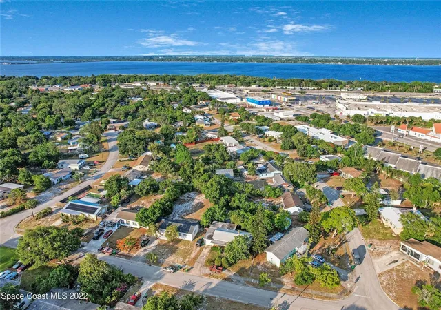 3rd image of 1318 N Fiske Blvd, Cocoa, FL 32922 | MLS# O6420021