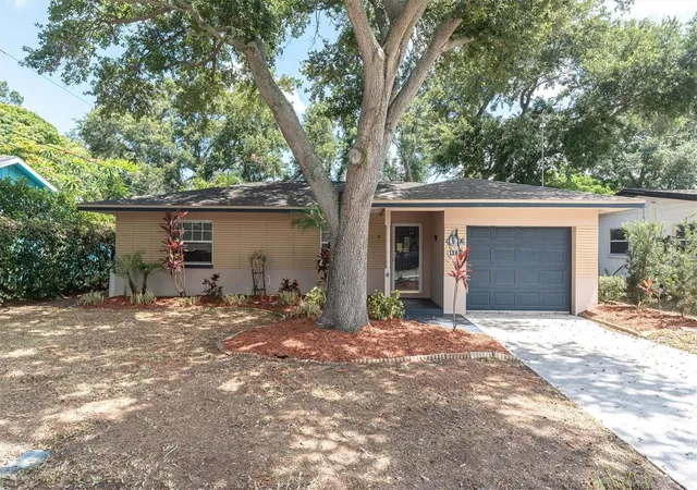Photo 1 of Single family home for sale at 1966 Mckinley St, Clearwater, FL 33765 | MLS# TB8523305 | Listing updated on 2026-07-11