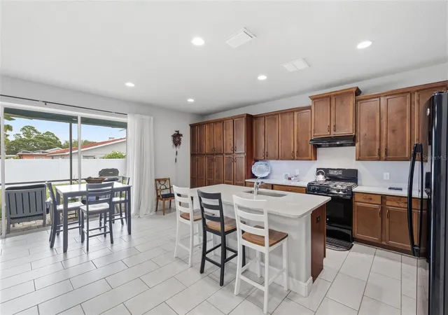 2nd image of 123 N Florida Ave, Tarpon Springs, FL 34689 | MLS# W7887067