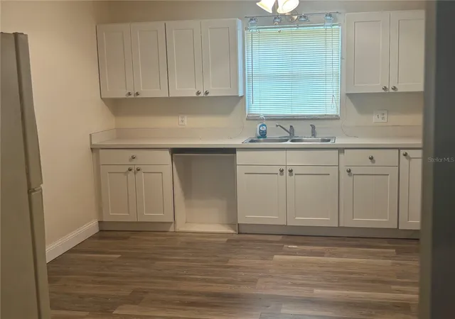 Photo 4 of Sale Pending at 7546 Sonia Dr, Jacksonville, FL 32244 | MLS# TB8523311 | Listing updated on 2026-09-25