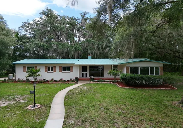 2nd image of 22 Poinsettia Dr, Deland, FL 32724 | MLS# O6420028
