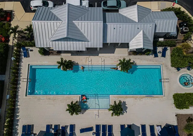 Photo 2 of Townhouse for sale at 2458 Mangum Ct, Sarasota, FL 34237 | MLS# TB8523329 | Listing updated on 2026-09-29