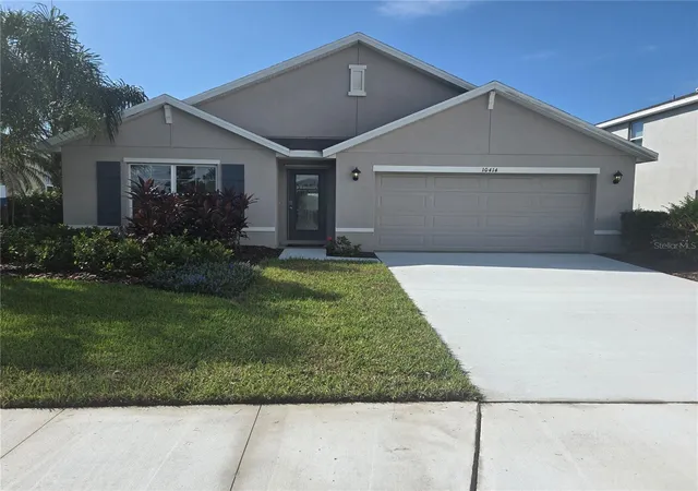 Photo 1 of Single family home for sale at 10414 Charlotte Dr, Parrish, FL 34219 | MLS# A4698152 | Listing updated on 2026-09-17