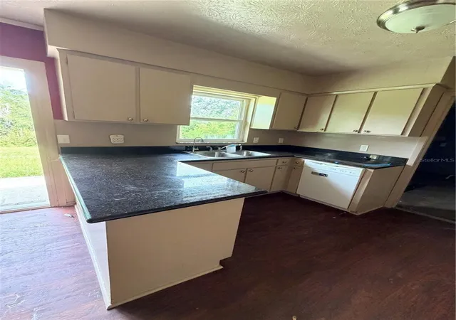 Photo 3 of Sale Pending at 175 Capella Rd, Orange Park, FL 32073 | MLS# OM727420 | Listing updated on 2026-09-30