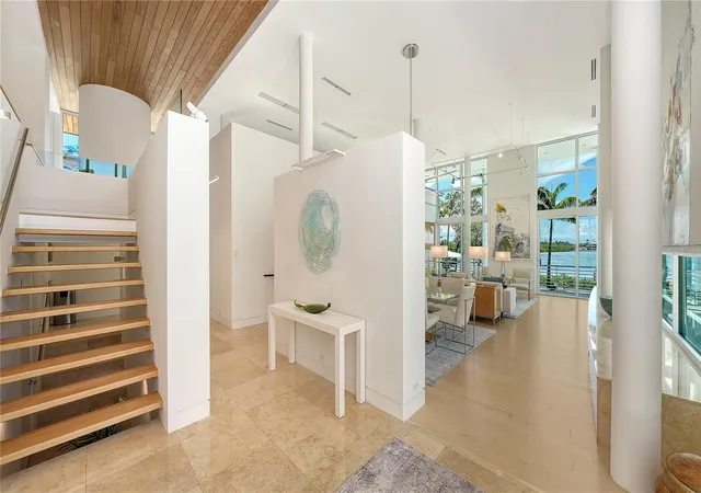 Homes for sale in Sarasota, FL | 246 Morningside Dr, Sarasota, FL 34236 | MLS# A4698159