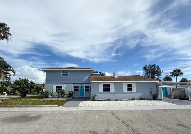 Homes for sale in Madeira Beach, FL | 13290 3rd St E, Madeira Beach, FL 33708 | MLS# W7887076