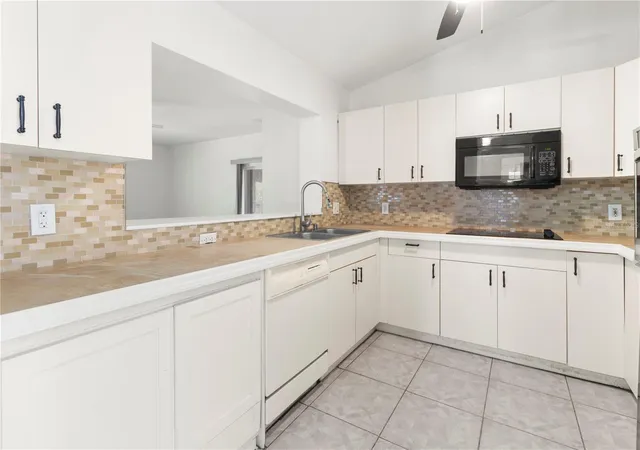 Homes for sale in Palmetto, FL | 4715 4Th Ave E, Palmetto, FL 34221 | MLS# TB8523373