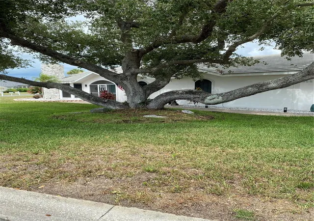3rd image of 355 Eden Dr, Englewood, FL 34223 | MLS# C7527761