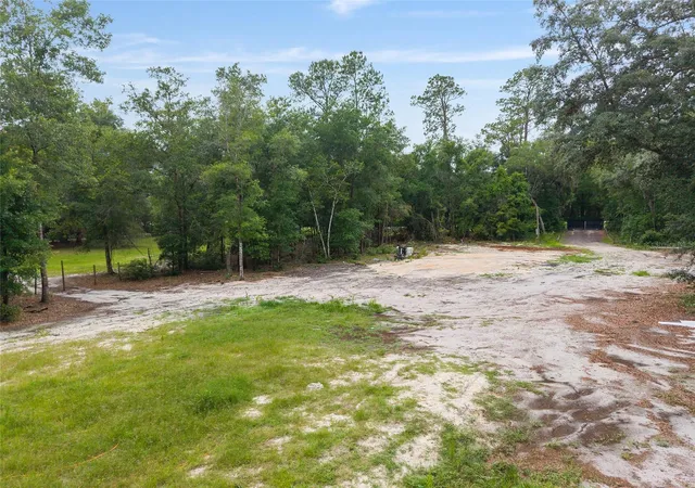 3rd image of 261 Ashley Lake Dr, Melrose, FL 32666 | MLS# GC541476