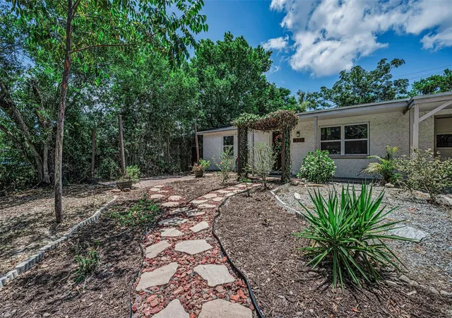 Photo 3 of Single family home for sale at 4312 Beacon Sq Dr, Holiday, FL 34691 | MLS# TB8523384 | Listing updated on 2026-09-27