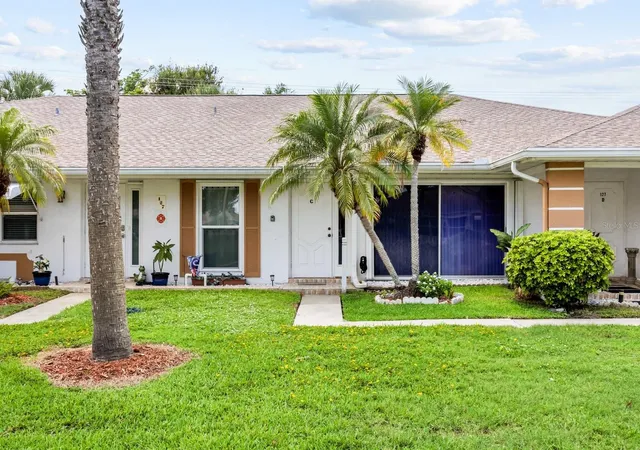 1st image of 127 Lakes End Dr #C, Fort Pierce, FL 34982 | MLS# G5114305