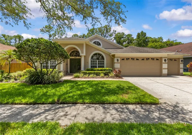 Homes for sale in Tampa, FL | 10522 Chambers Dr, Tampa, FL 33626 | MLS# TB8523391