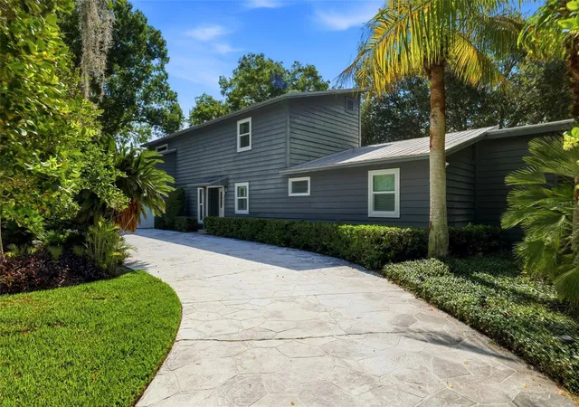 Photo 2 of Single family home for sale at 708 Warren Rd, Lutz, FL 33548 | MLS# TB8523396 | Listing updated on 2026-09-20